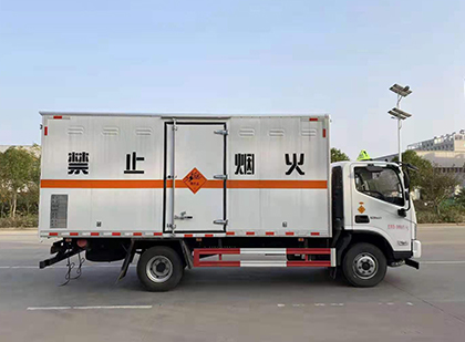惠山爆破器材运输车